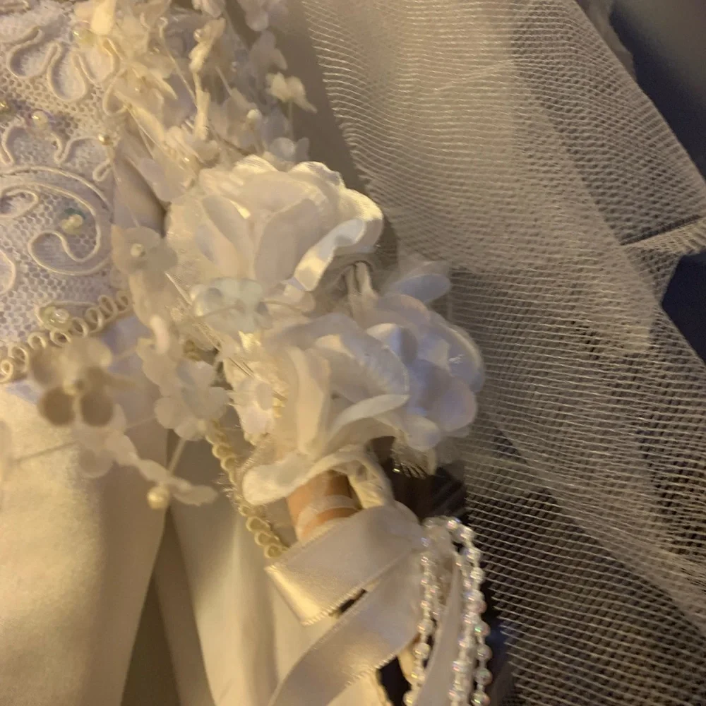 Collectible Porcelain Wedding Doll - Picture 6 of 14